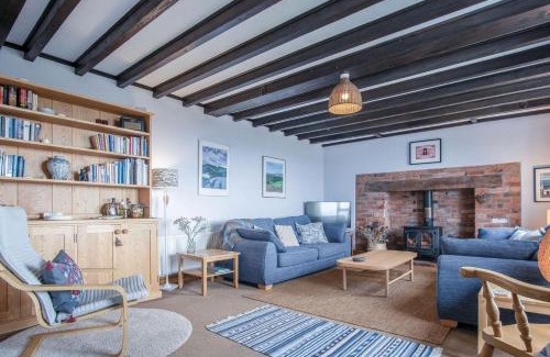 Crynant House | Windy Walls - 3 Bedroom Holiday Home - Rhossili