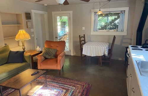 Cloverdale Apartment | Wine Country Apartment on the Farm