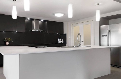 Cessnock House | Wine Down Manor - Large and Stunning 5 Bedroom Home in the Hunter Valley