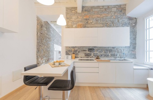 Como City Centre Apartment | Wine Not Apartment in Como City Centre