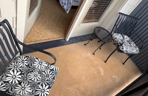 Kellogg Condo | Wine 🍇Resort Room *Snow * Mtn Bike * Hiawatha *