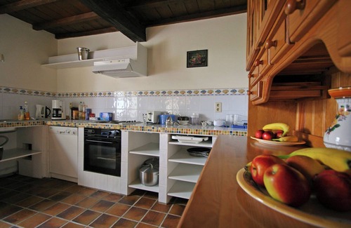 Sevry Cottage | Winenne Home with Hot Tub