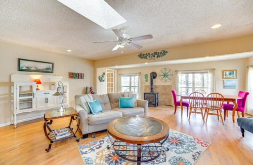 Winnsboro House | Winnsboro Lake Retreat On-Site Swimming and Fishing