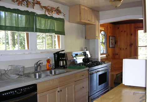 Strawberry Cabin | Winter Way Cabin near Pinecrest