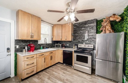Weinland Park House | Winterfell Barcade - OSU Home in Weinland Park/Short North