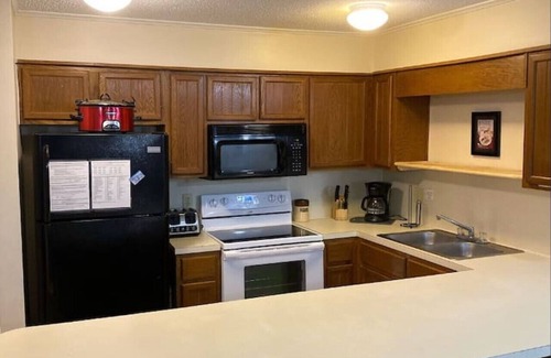 Ghent Apartment | Winterplace Ski in Ski out condo First Floor D105