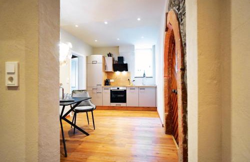 Historic Downtown Apartment | Winzerhaus am Kardinalsberg