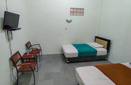 Kebumen Hotel | Wisma Tulus Syariah Kebumen Mitra RedDoorz