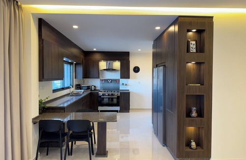 Suwailih Apartment | with a scenic view 3-bedroom apartment in peaceful Mahis with many amenitiesnn