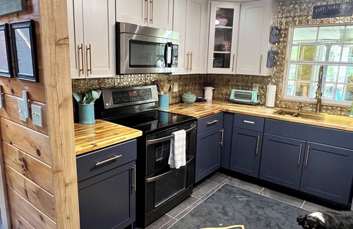Inglis House | Withlacoochee Pirate River House - PET FRIENDLY
