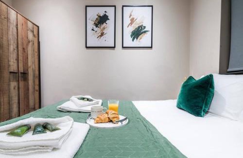 Forest Fields Apartment | Wiverton Apt #1 - Central Location - Free Parking, Fast WiFi and Smart TV by Yoko Property