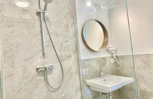 Wiener Neudorf Apartment | WN Premium Apartment with Patio
