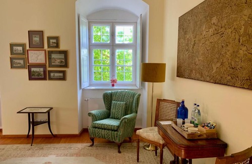 Schrobenhausen House | Wohnen im Wasserschloss Sandizell