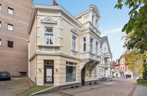 Bad Oeynhausen Apartment | WohnLiebe2-Zentrale & stylish apartment with box-spring bed & fully equipped kitchen