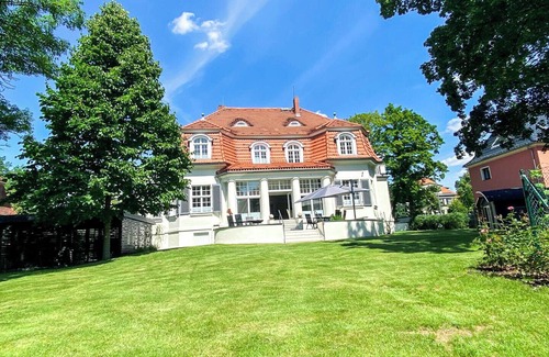 Radeberger Vorstadt Apartment | Wohnperle Adele *Sauna*Villa*