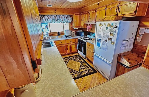 Cook Cabin | Wolfe's Den: Lakefront 3-bedroom Cabin On Wakemup Narrows Lake Vermilion MN