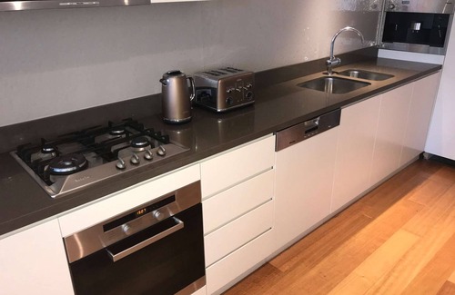 Wollongong Apartment | Wollongong Executive CBD Apartment