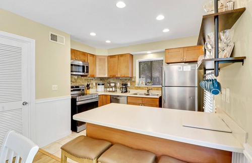Palmetto Dunes Villa | Wonderful 2 bed 3 bath villa steps away from community pool and beach.