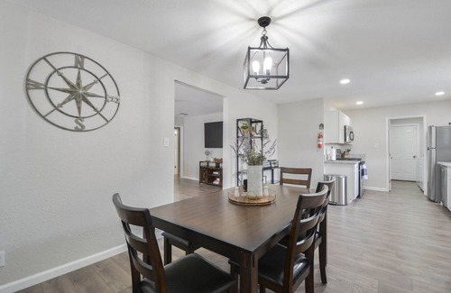 Los Banos House | Wonderful 3 bed 2 bath home with plenty of parking