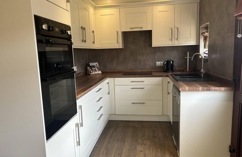 Wing Cottage | wonderful 4 bedroom cottage sleeps 8