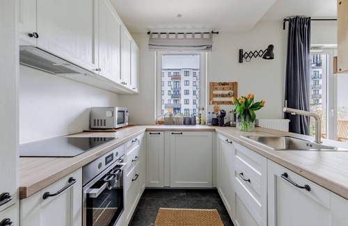 Warsaw Apartment | Wonderful 50 sqm apartment in Warszawa with terrace, garden and free parking