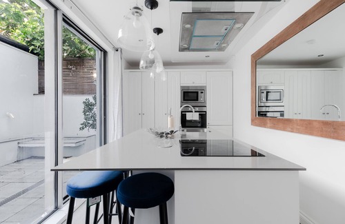 Harrow Road Apartment | Wonderful Apartments near Portobello Rd