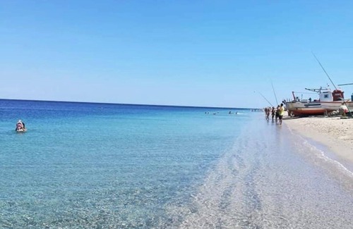Soverato Apartment | Wonderful beachfront apartment In Soverato Marina 50 mt from the sea