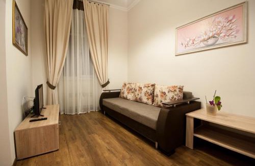 Uzhhorod Apartment | Wonderful flat on city center (Mukachivska 4/12)