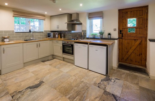 Haverfordwest Cottage | Wonderful holiday cottage, peaceful location with indoor heated swimming pool