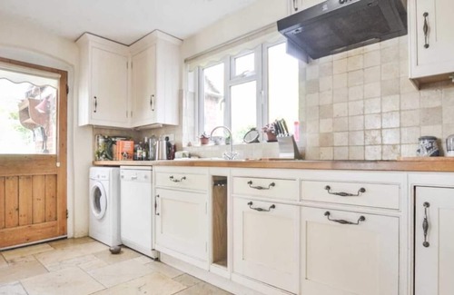 Gloucester House | Wonderful Period Cottage