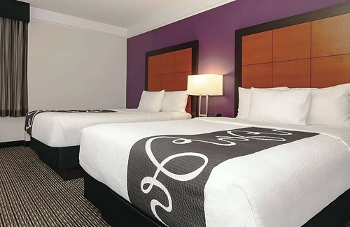 Guasti Hotel | Wonderful Place To Stay! Pet-friendly Unit Near Ontario Town Square!