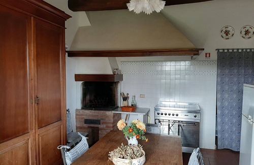 Montefollonico Villa | Wonderful private villa with WIFI, terrace, panoramic view and parking, close to Montepulciano