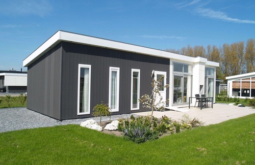 West-Graftdijk House | Wonderful private villa for 4 people with WIFI, TV, terrace and parking