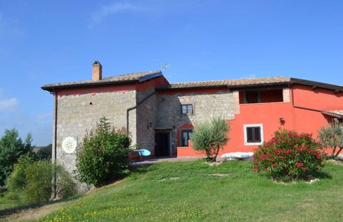 Montefiascone Villa | Wonderful private villa for 18 guests with WIFI, private pool, patio, pets allowed and parking
