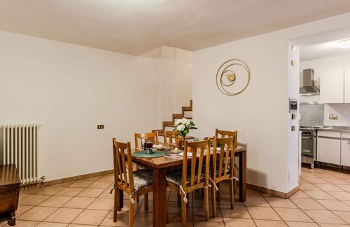 Claino Con Osteno House | Wonderful private villa for 5 guests with WIFI, balcony, pets allowed and parking