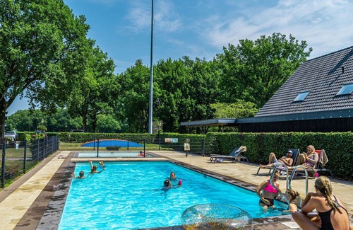 IJhorst House | Wonderful private villa for 4 people with WIFI, pool, TV, terrace and parking