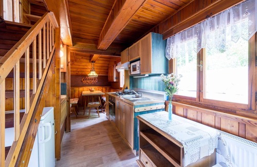 Benecko House | Wonderful private villa for 6 people with WIFI, TV, patio, pets allowed, panoramic view and park.