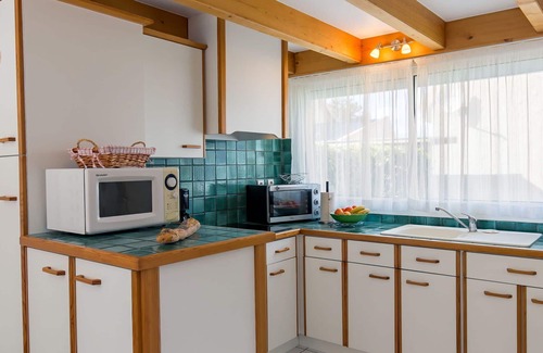 Plounevez-Lochrist House | Wonderful private villa for 3 guests with WIFI, TV, terrace, pets allowed and parking