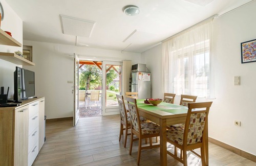 Balatonmariafurdo House | Wonderful private villa for 9 people with A/C, WIFI, TV, terrace, pets allowed and parking