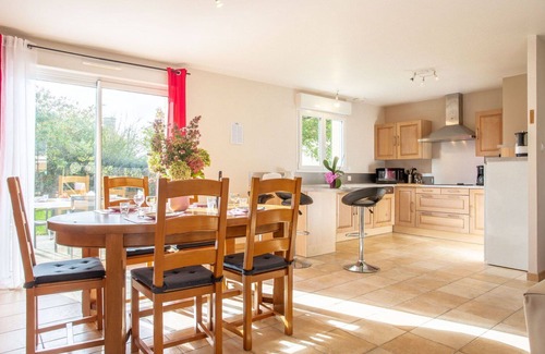 Portbail House | Wonderful private villa for 4 people with WIFI, TV, terrace, pets allowed and parking