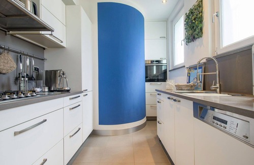 Tirrenia Villa | Wonderful private villa for 6 people with A/C, WIFI, hot tub, TV, terrace, pets allowed and park.
