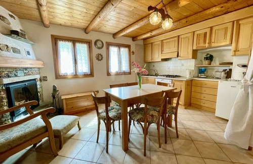Verceia House | Wonderful private villa for 3 guests with WIFI, TV, terrace, pets allowed and parking
