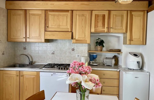 Verceia House | Wonderful private villa for 3 guests with WIFI, TV, terrace, pets allowed and parking