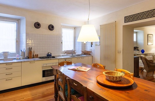 Dervio House | Wonderful private villa for 6 people with WIFI, terrace, pets allowed and parking