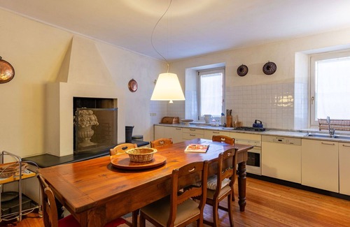 Dervio House | Wonderful private villa for 6 people with WIFI, terrace, pets allowed and parking