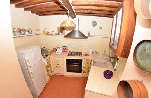 Cascine-La Croce Villa | Wonderful private villa with WIFI, private pool, A/C, veranda, pets allowed, parking, close to Lucca