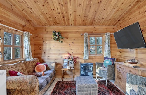 West Stow House | Wonderful villa for 4 people with WIFI, terrace, pets allowed and parking