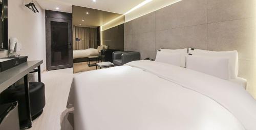 Wonju Hotel | Wonju May hotel