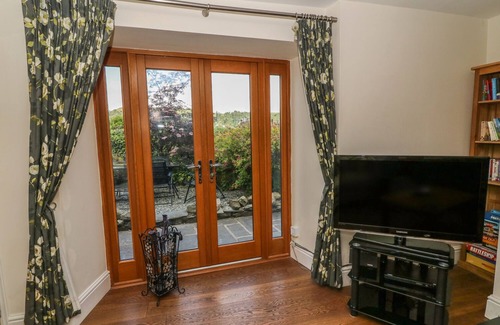 Ambleside Cottage | Woodbine Cottage