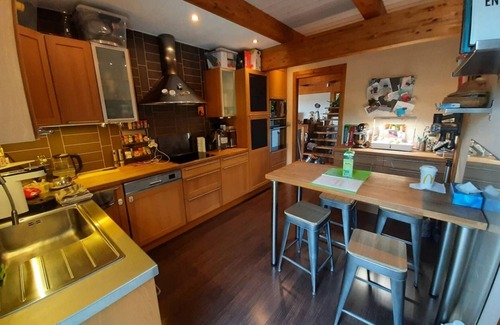 Saint-Genix-sur-Guiers House | Wooden family home CLIMATISATION and JACUZZI